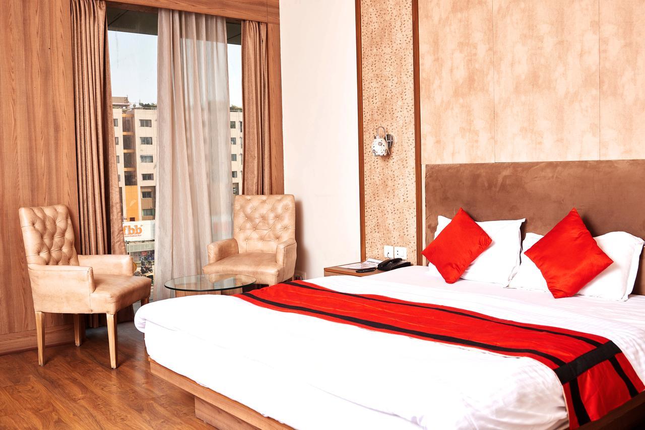 All - Fresco Hotel Calcutta  Esterno foto