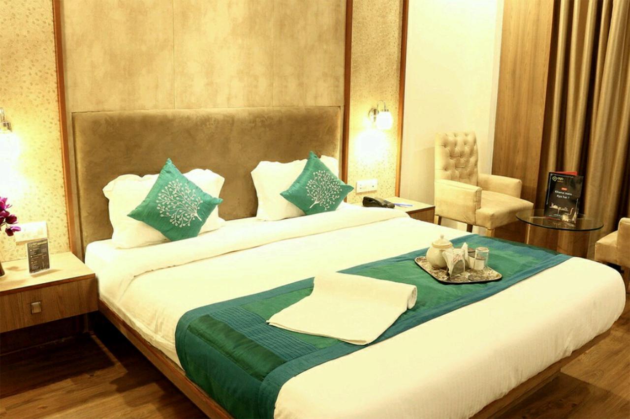 All - Fresco Hotel Calcutta  Esterno foto